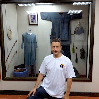 Master Cheng's Tai Chi Chuan uniform (Cheng Man Ch'ing Museum)